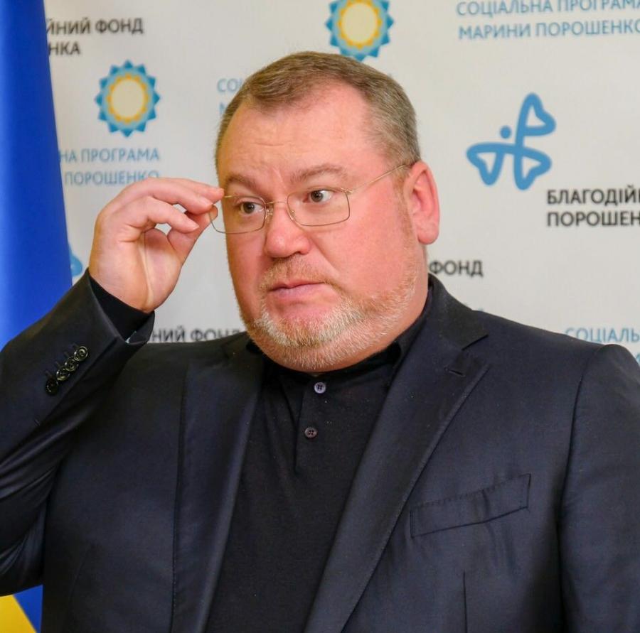 Пирамида Резниченко: родственник Ложкина оставил после себя на Днепропетровщине грандиозную тендерную схему
