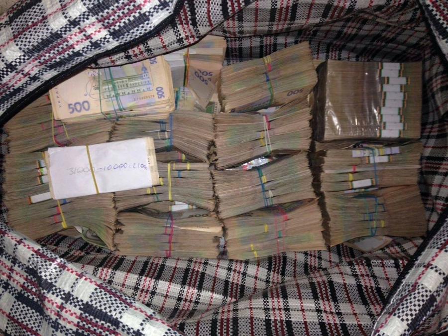 МВД раскрыло аферу с углем, организованную сыном экс-губернатора