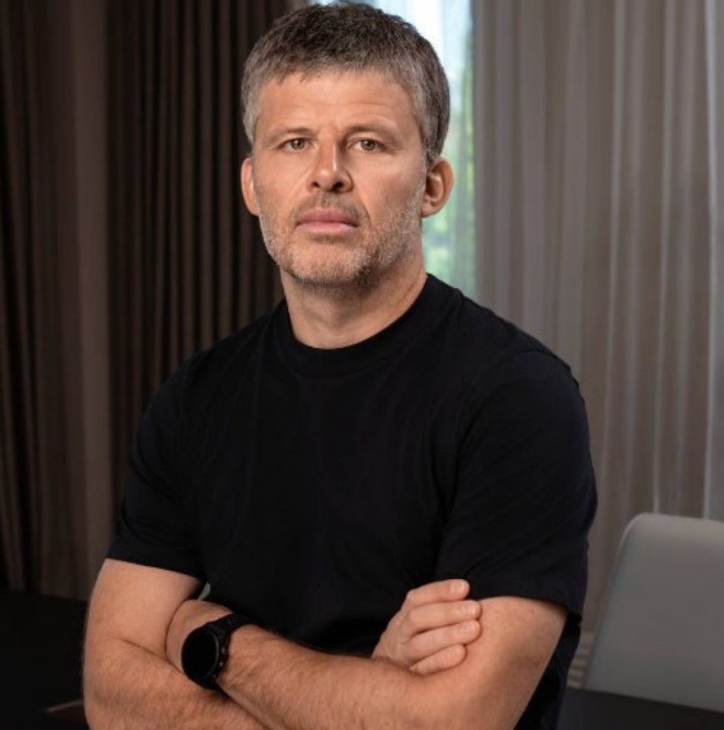 Миллиардер Андрей Веревский оказался в центре скандала