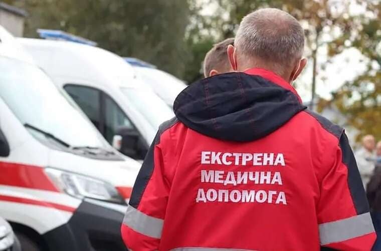 У Кривому Розі перехожий із надувним човном та поліцейські врятували чоловіка, який впав у воду