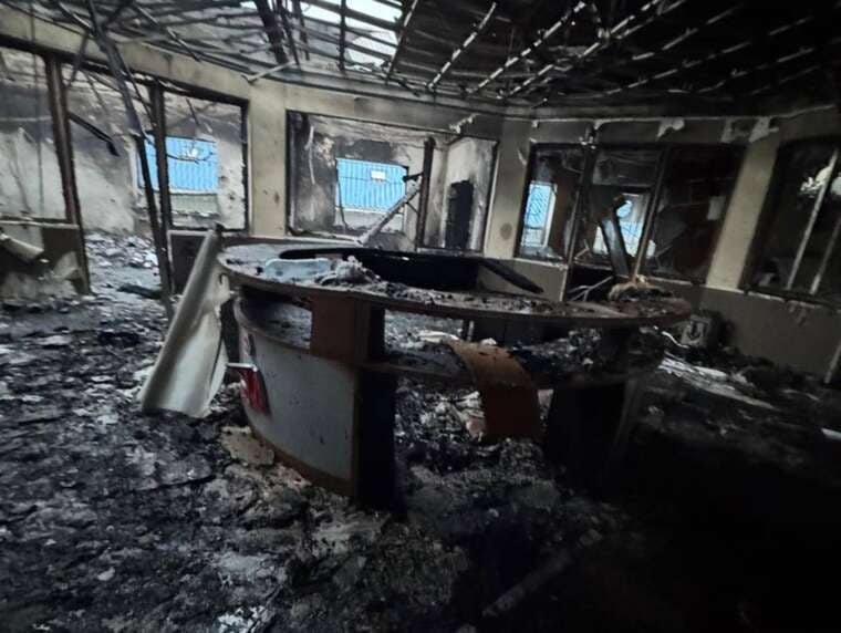 Вночі в Одеській області внаслідок удару по заводу «Титан» згоріла адмінбудівля та знищено запаси