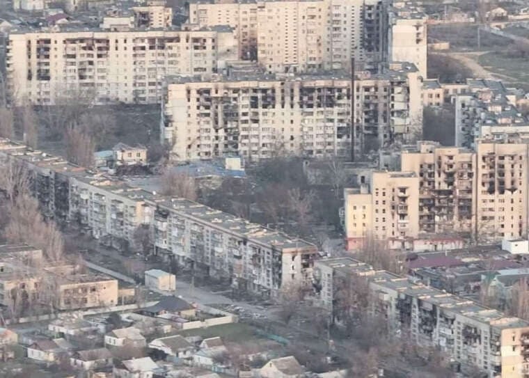 ЄС вимагає відкрити коридор до Олешок: 2 тис. людей позбавлені їжі та води