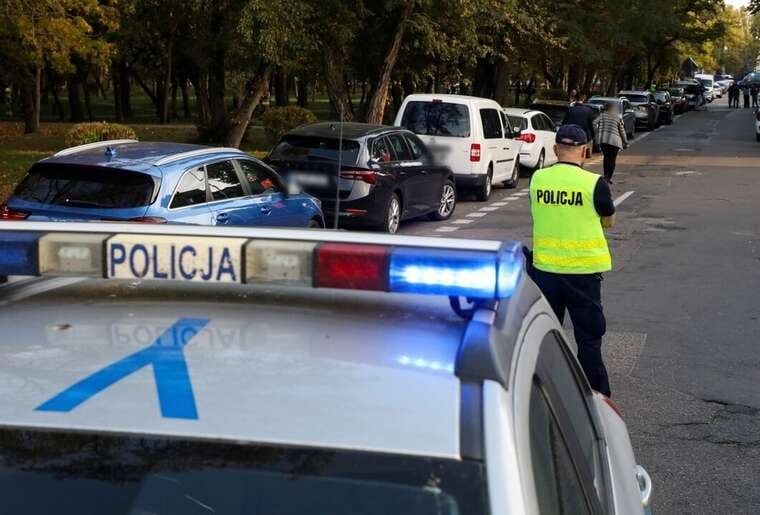 У Мазовецькому воєводстві затримали підлітка за загрози в інтернеті та знайдену зброю