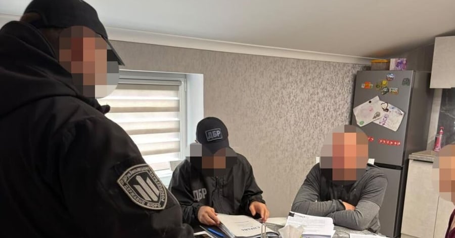 ДБР розкрило схему вивезення понад 4,7 тонн бурштину під виглядом експорту з ЄС