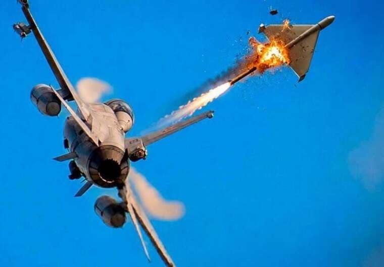 Румунські F-16 знищили два дрони над Чорним морем після вторгнення в повітряний простір