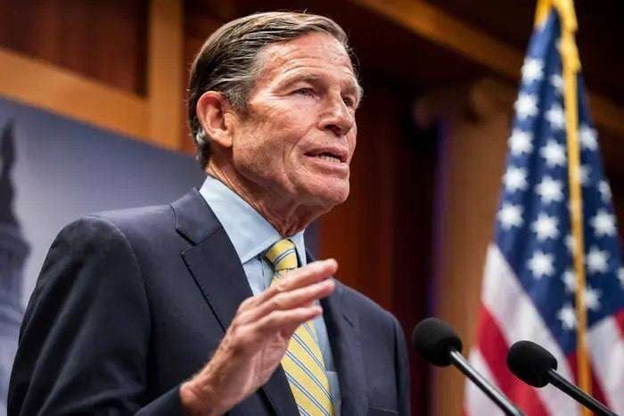 Blumenthal asks Hegseth about reasons for Starshield shutdown for Ukrainian forces