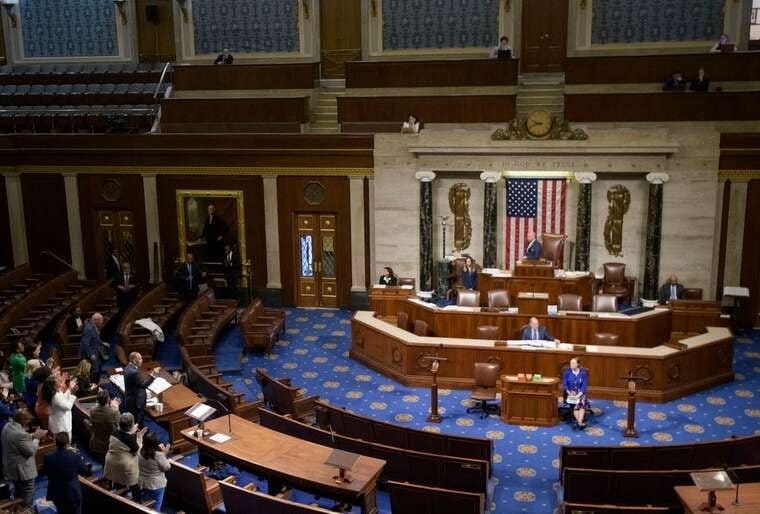 Сенатори США вимагають від Трампа відкликати дозвіл на імпорт російського дизеля