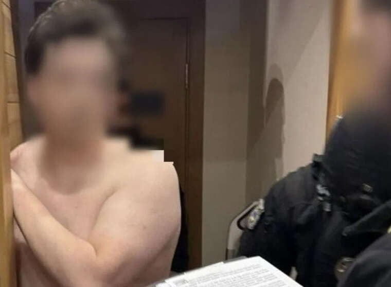У Києві судитимуть одруженого чоловіка, який схиляв дівчат 13–15 років до сексу за подарунки