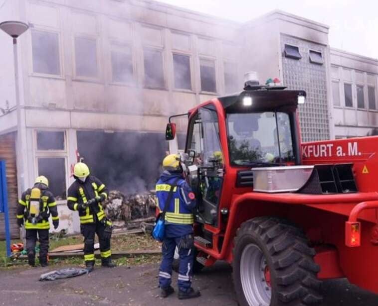 У Франкфурті вночі згорів склад гуманітарної допомоги для України, розслідування триває
