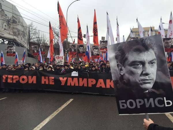 Ukrainian politicians fly to Nemtsov memorial march