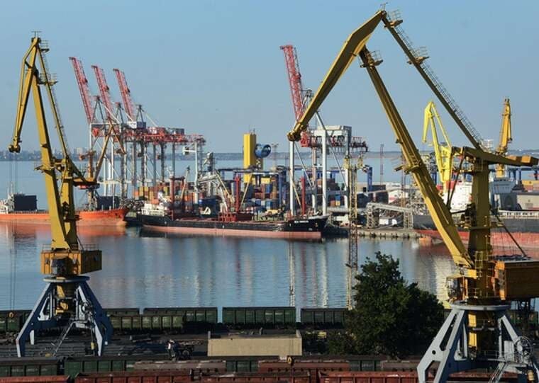 ВМС ЗСУ: Росія атакує український зерновий коридор, провокуючи продовольчі ризики та міграційну кризу