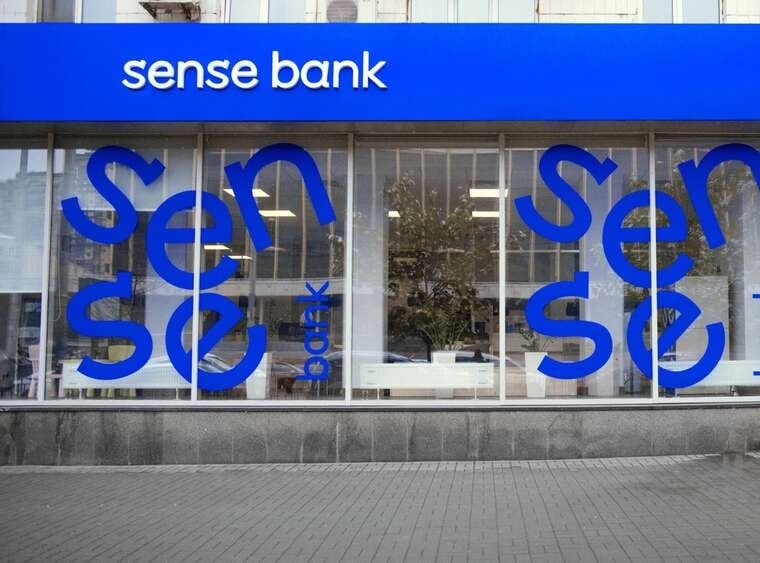 PKO Bank Polski considers acquisition of Ukrainian bank to strengthen market position