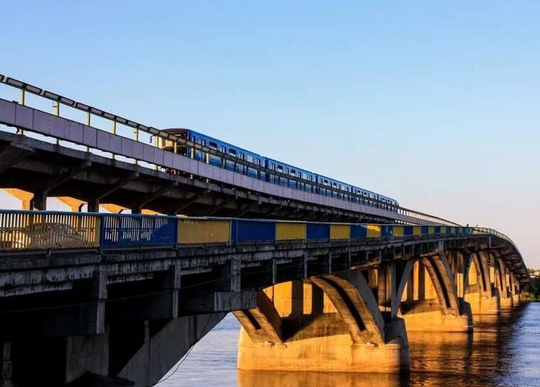 Two mobile bridges to be built in Kyiv with support from Western partners