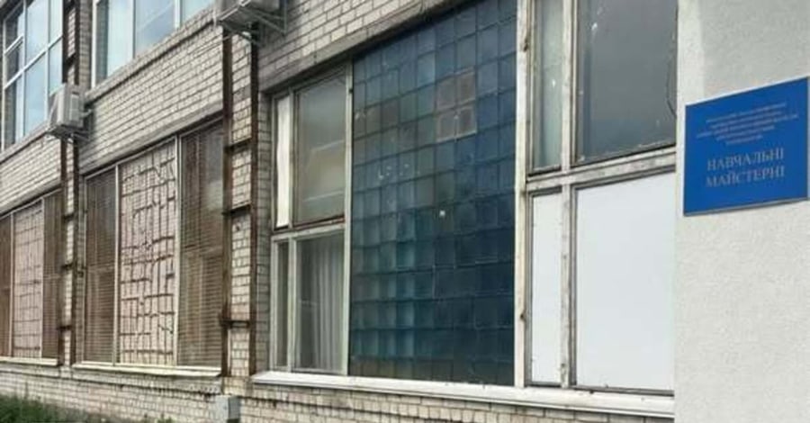 У Києві повернули коледжу майстерню, яку незаконно перетворили на СТО