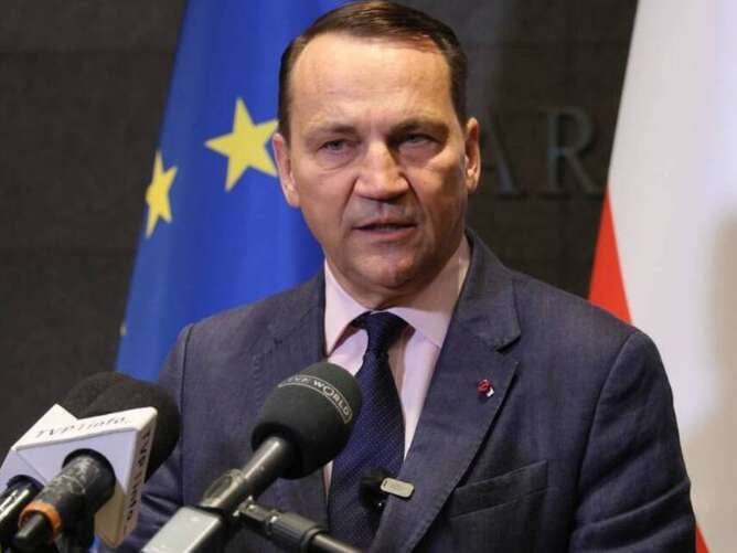 Sikorski at G20: impossible to respond politely to the bombing of Ukrainian cities