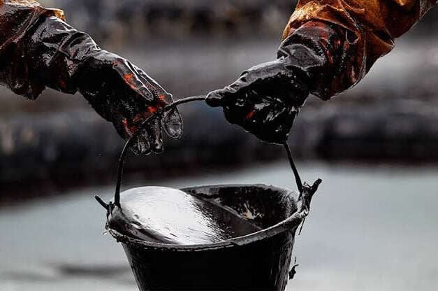 Нафта Brent вийшла за межу 117 доларів через атаки хуситів на Саудівську Аравію