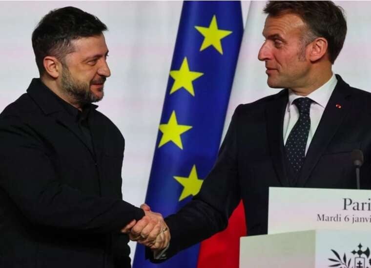 Макрон пообіцяв розглянути прохання Зеленського про 70 мільярдів євро для України