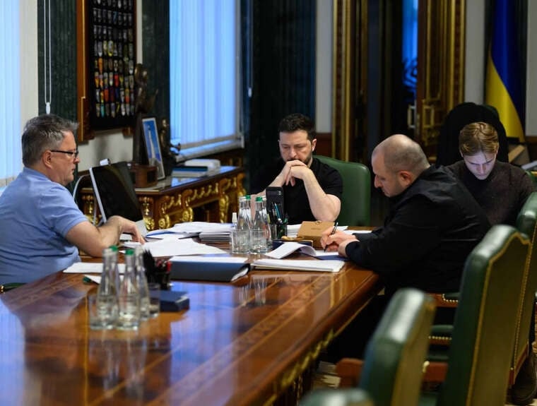 Зеленський обговорив із Віткоффом і Кушнером наступні кроки на шляху до миру
